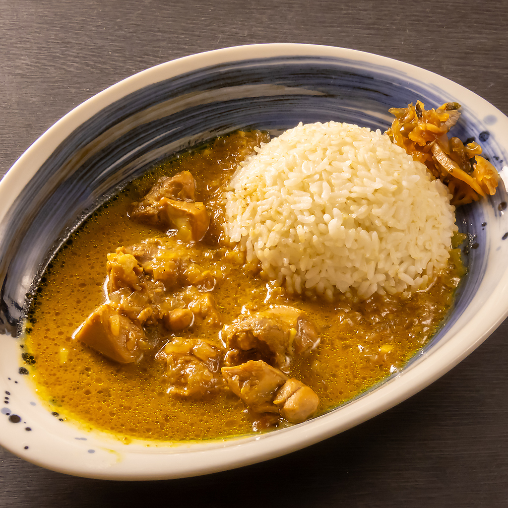 旨味と香辛料のバランスが絶妙な〆のカレー♪一度食べたらクセになる美味しさです！