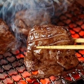 料理メニュー写真 わん新橋店では特別に牛タン、馬刺しを専門店から仕入れ、安価で提供しております。