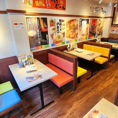 やきとりええねん心斎橋ヨーロッパ通り店の雰囲気1