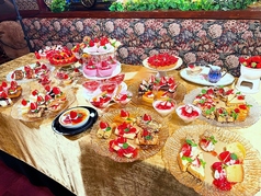 苺デザートバイキング開催中の写真