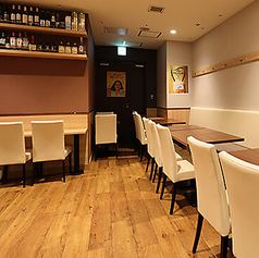 CHEF X ASIAN DINING BAR　西新宿店の雰囲気3