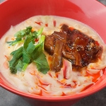 本格派の味わい。看板料理の刀削麺はコシが自慢。職人技が光る当店一番人気の逸品をご賞味ください！