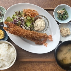 自家製タルタル有頭エビフライ定食