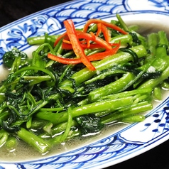 空芯菜のにんにく炒め/蒸しイカのタイ風ソース