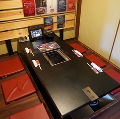 6名様でご利用いただける完全個室の掘りごたつ席をご用意しております。