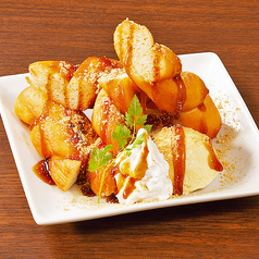 揚げパンのバニラアイス添え