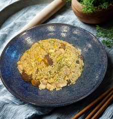 忍炒(ニンニクチャーハン)