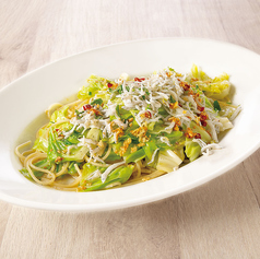 春キャベツ釜揚げしらすのアンチョビガーリックソース