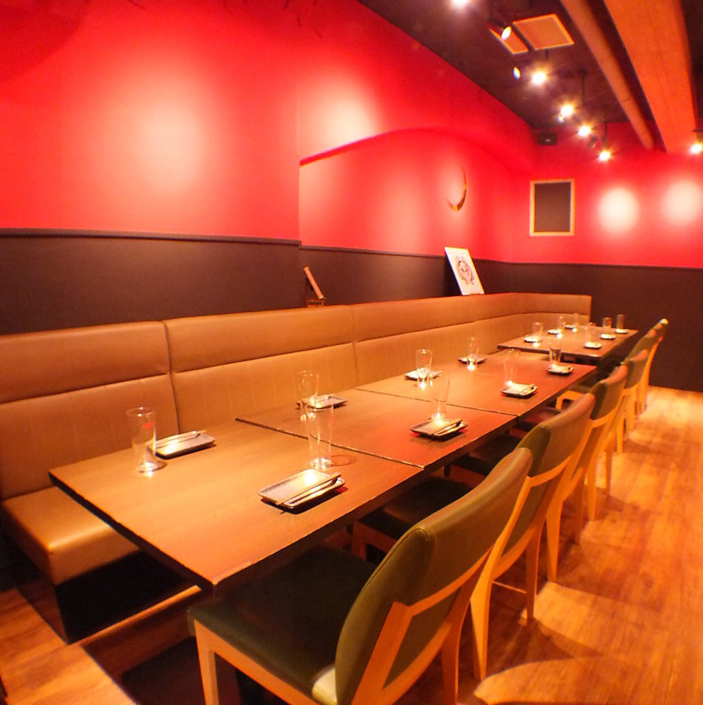 今日はみんなでわいわいはしゃいで楽しい宴会なら、お任せください。丸ごと貸切も対応しております！