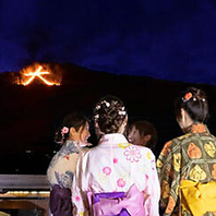 大文字山の景色を一望できる開放的な空間