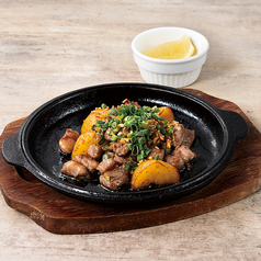 ラム中落ちカルビのガーリック炒め