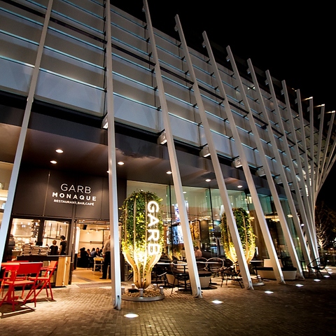 グランフロント直結◎大阪駅の夜景が楽しめてオールデイユースのカフェレストラン！