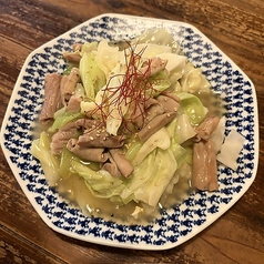 キャベツの豚塩ホルモン炒め