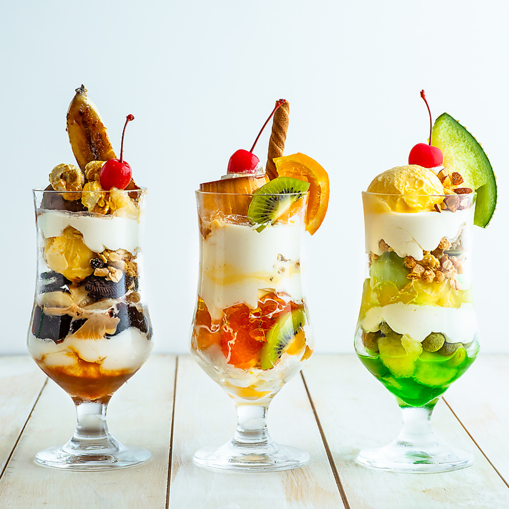 【期間限定メニューも】昼でも夜でも食べたくなるパフェございます