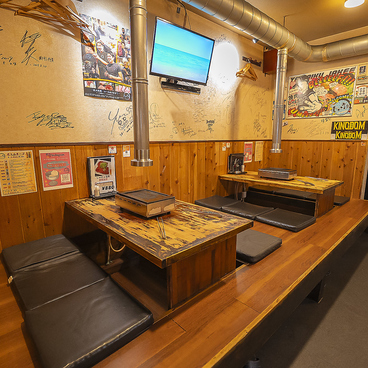 焼肉じゃけぇ 天六本店の雰囲気1