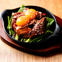 頬肉生レバ風