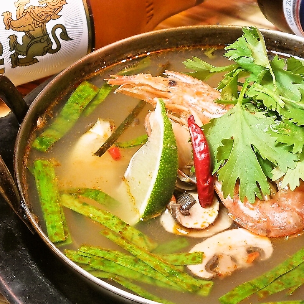 タイ料理といえばこれ！酸味と辛味が絶妙なスープが自慢☆あさりのトムヤムクン！ヌードルもあります