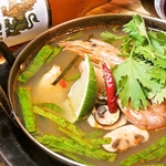 タイ料理といえばこれ！酸味と辛味が絶妙なスープが自慢☆あさりのトムヤムクン！ヌードルもあります