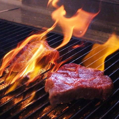 備長炭と溶岩のW効果で一気に焼く本格ステーキ専門店！マニアハンバーグも大人気！！
