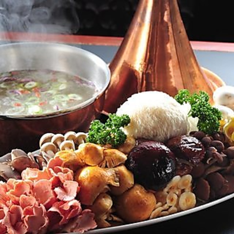 こだわりの食材、正統派の雲南料理、本場一流のシェフが腕を振るう「御膳房六本木店」