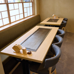 宴会利用にもぴったりなにぎやかさを受け止める温かな雰囲気★笑顔が集まる、特別な時間を分かち合える場所。