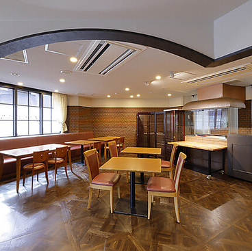 アンピールホテル大阪 レストラン愛の雰囲気1