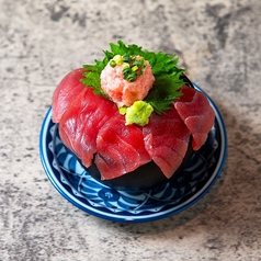 こぼれマグロ鉄火丼