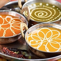 バラエティ豊かなカレーやナンなど豊富なメニューが自慢