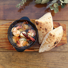 エビとマッシュルームのアヒージョ