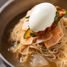 《ピリ辛》ビビン冷麺