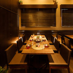 【個室完備】２Fは個室も完備しており、喫煙も可能です！４名～予約可能です！貸切も対応可能ですので、お気軽にお問い合わせください♪