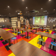 レトロ感ある店内！料理や酒と共にお楽しみください♪