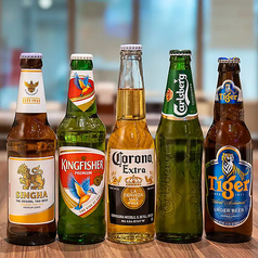 ディナータイムは、お酒とともに本格スパイス料理を