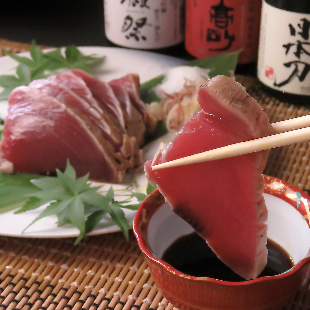 お刺身は一口頬張れば口福の味わいでお酒のおつまみにもぴったり！新鮮な海の幸をご堪能ください☆