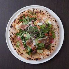 10種野菜とプロシュートのシーザーサラダピザ