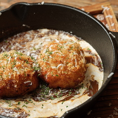 能登豚のメンチカツ-加賀味噌デミグラス仕立て-