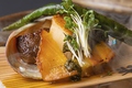 料理メニュー写真&nbsp;鮑のステーキ　濃厚肝ゴロソース