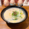 鶏団子の白湯スープ