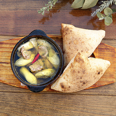 砂ずりと長ネギのアヒージョ