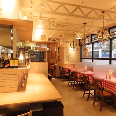 イタリアンダイニング DONA ドナ 京王クラウン街 聖蹟桜ヶ丘店の雰囲気1