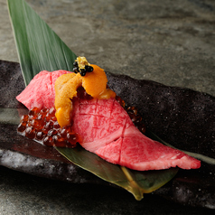 特選ウニイクラキャビア赤身肉寿司