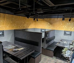 4名様から8名様までお座りいただけるBOX席を3卓ご用意しております。