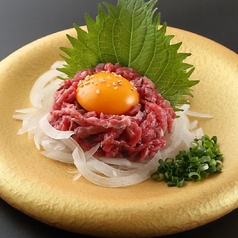 和牛上赤身炙りユッケ風(塩・タレ)