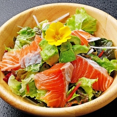 サーモンとアボカドのサラダ/シーフードサラダ