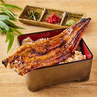 ＊新宿名物“はみ出るうな丼”＊