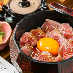 炙りレア牛肉のおひつご飯