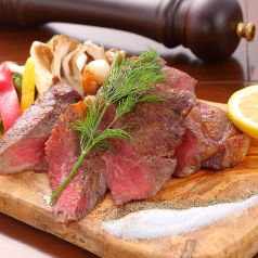 【飲み会にも◎】自慢の肉料理をご提供！