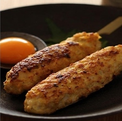 阿波尾鶏つくね串の卵黄添え(二本)