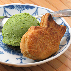 ミニたい焼きと抹茶アイス