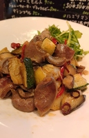 砂肝と野菜のガーリック炒め